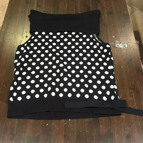 Mercer and Madison Women’s Off the Shoulder Vest Size Large - Picture 1 of 2